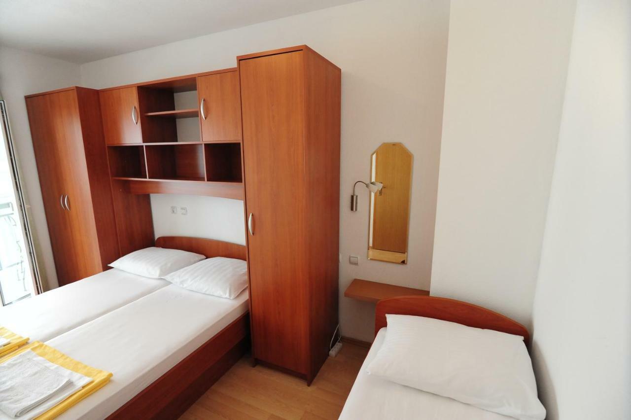 Apartments Knezevic Makarska Exterior foto